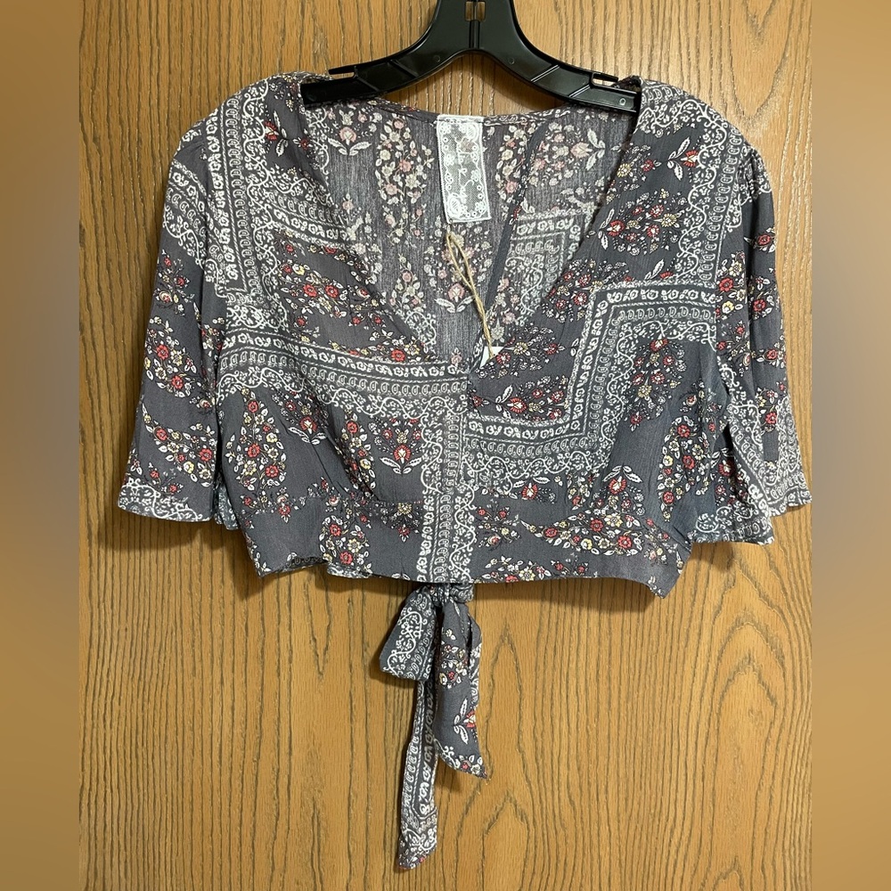 NWT Cropped Top in Gray with Red, White, and Yellow Floral Print